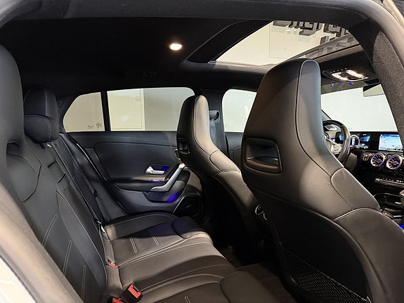 Mercedes-Benz CLA35 20 of 30