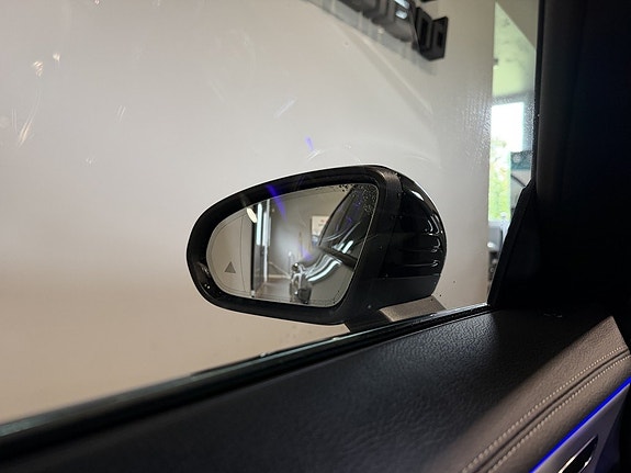 Mercedes-Benz CLA35 16 of 30