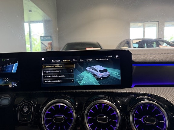 Mercedes-Benz CLA35 30 of 30