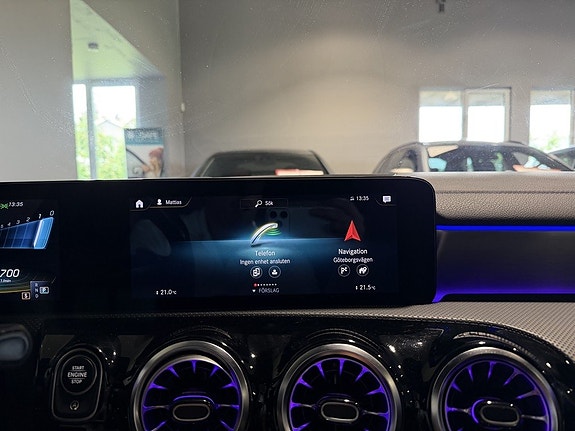 Mercedes-Benz CLA35 28 of 30