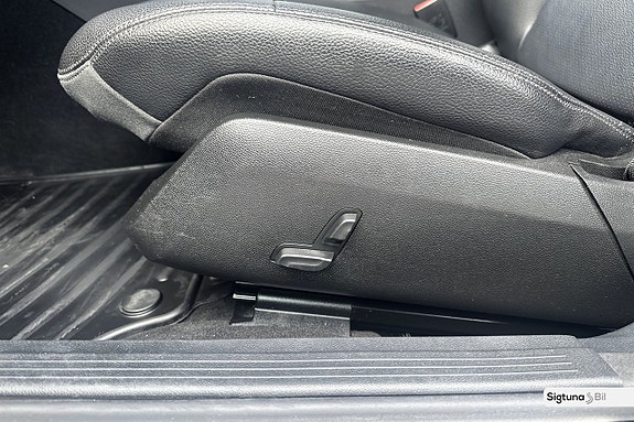 Mercedes-Benz E220 13 of 27