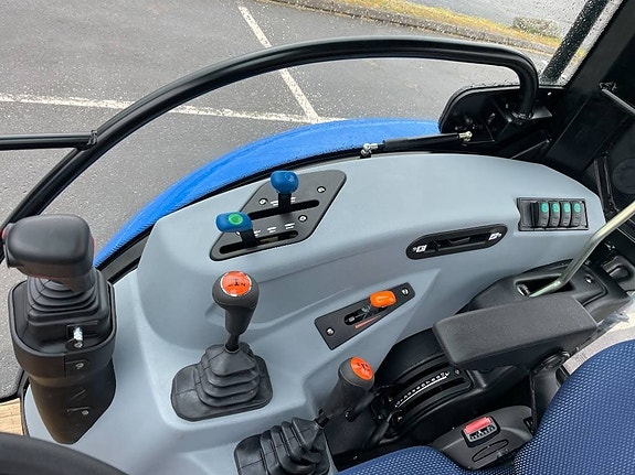 New Holland T4.75S, Ålö X2 6 of 10