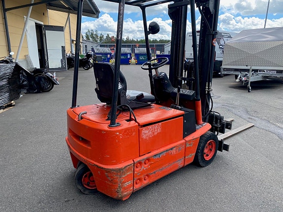 -- Linde E15 Truck 2 of 6