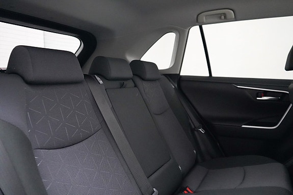 Toyota RAV4 18 of 23