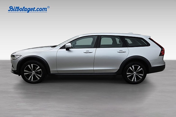 Volvo V90 Cross Country 2 of 5