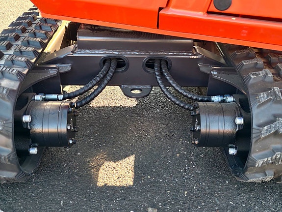 DELEKS M90SE, 900 kg minigrävare med svängbar bom 9 of 12