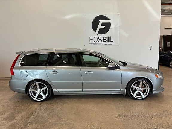 Volvo V70 3 of 12