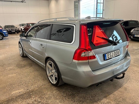 Volvo V70 6 of 12