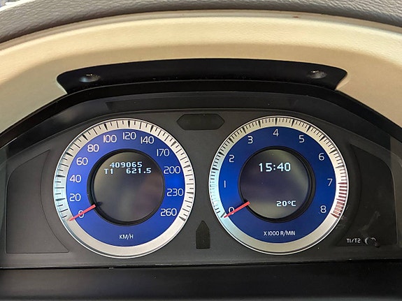 Volvo V70 11 of 12