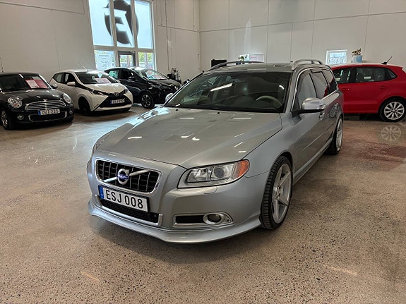 Volvo V70 12 of 12