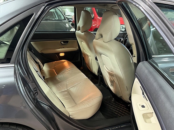 Volvo S80 10 of 17