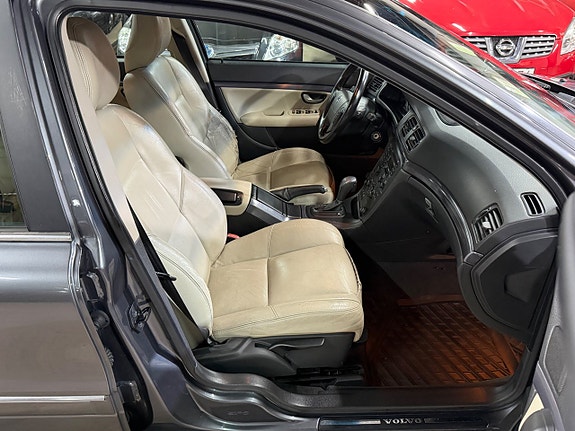 Volvo S80 8 of 17