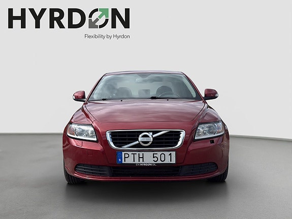 Volvo S40 2 of 5