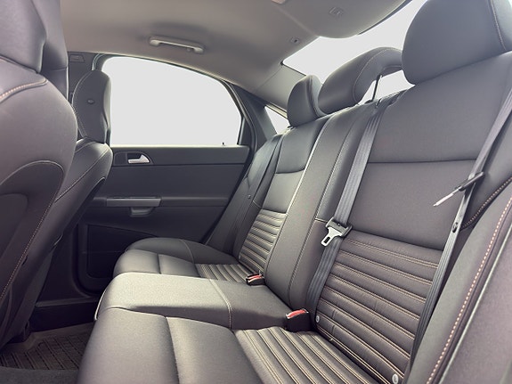 Volvo S40 11 of 19