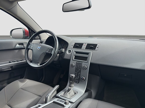 Volvo S40 12 of 19