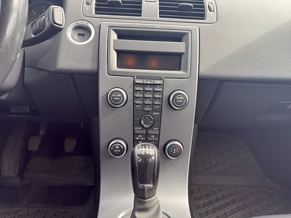 Volvo S40 14 of 19
