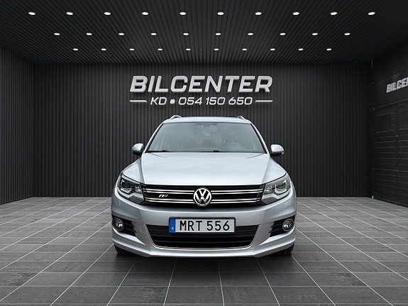 Volkswagen Tiguan 2 of 5