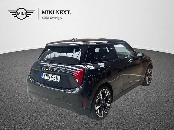 MINI Cooper SE 4 of 15