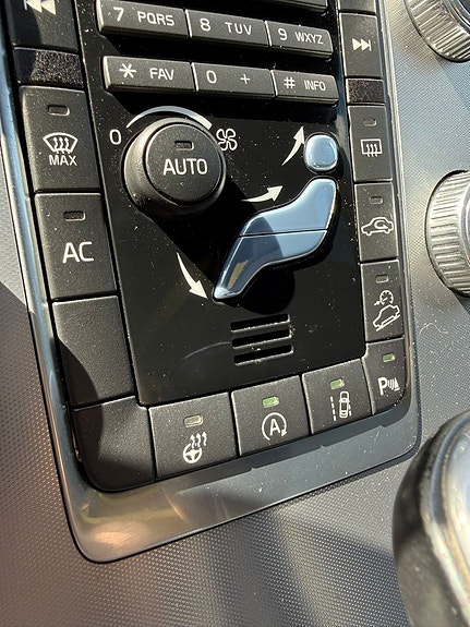 Volvo XC60 9 of 11