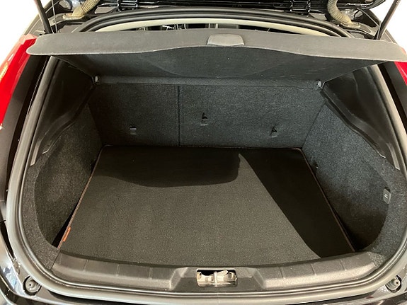 Volvo V40 14 of 14
