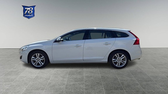 Volvo V60 3 of 15