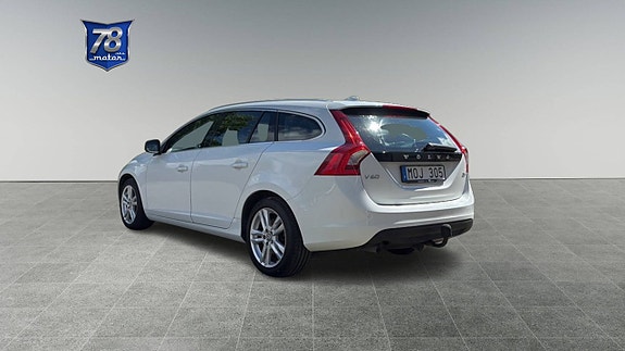 Volvo V60 5 of 15