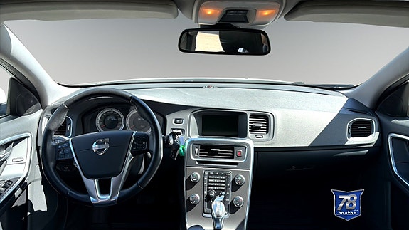 Volvo V60 10 of 15