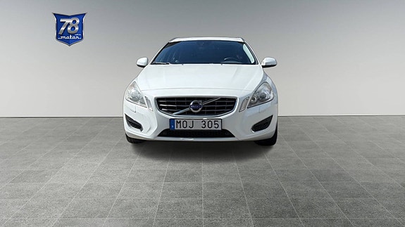 Volvo V60 4 of 15