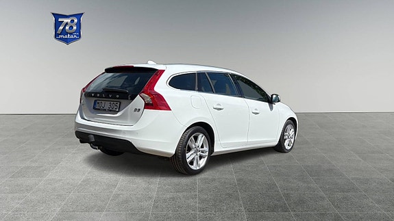 Volvo V60 7 of 15