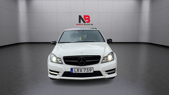 Mercedes-Benz C220 16 of 19