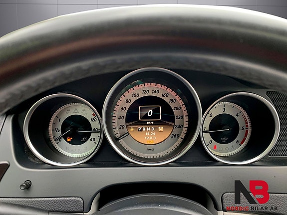 Mercedes-Benz C220 9 of 19