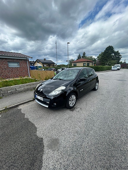 Renault Clio 2 of 5