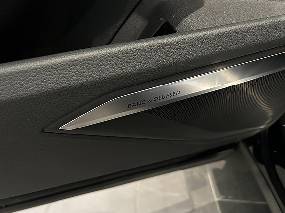 Audi Q8 e-tron 10 of 19