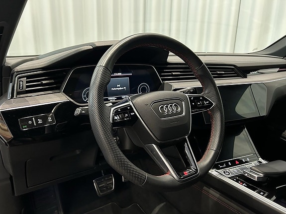 Audi Q8 e-tron 12 of 19