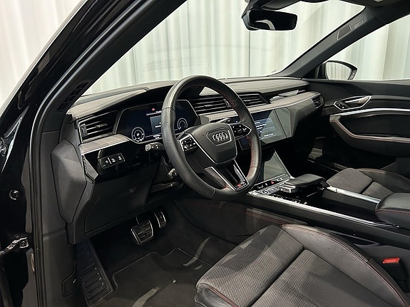 Audi Q8 e-tron 11 of 19