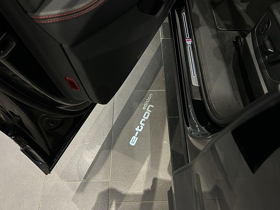 Audi Q8 e-tron 19 of 19