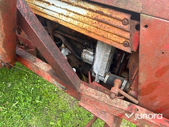 Traktor - McCormick, Intern 523 D 30 of 30