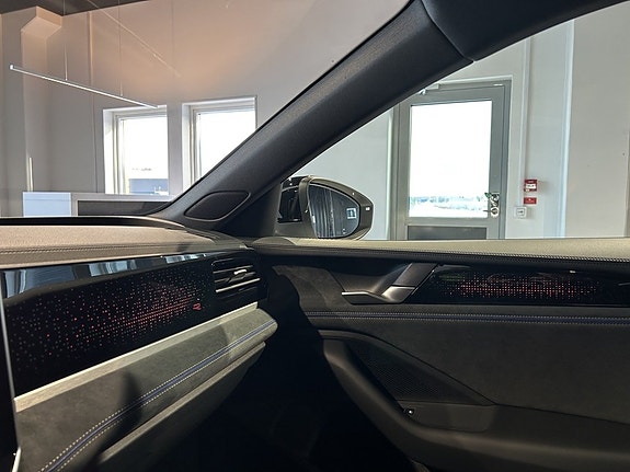 Volkswagen Passat 20 of 27
