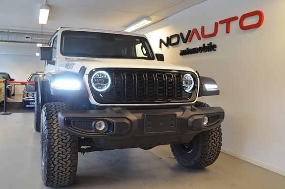Jeep Wrangler Unlimited 15 of 21