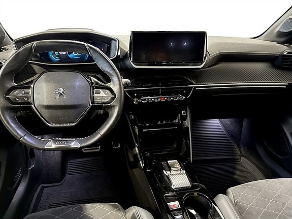 Peugeot e-208 6 of 15