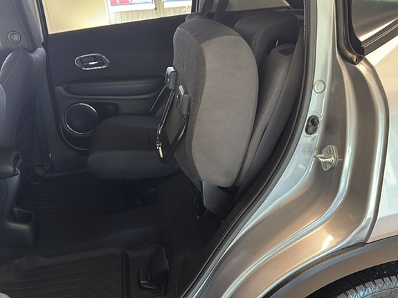 Honda HR-V 12 of 17