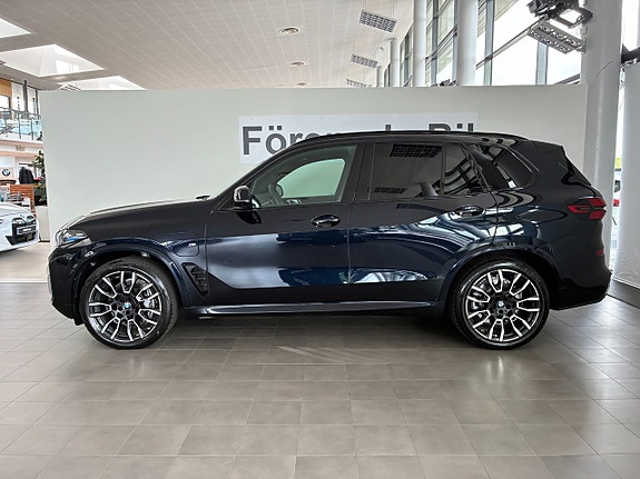 BMW X5 3 of 17