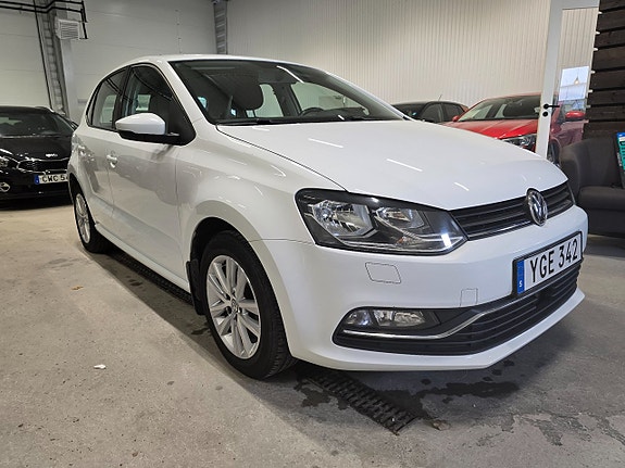 Volkswagen Polo 2 of 5