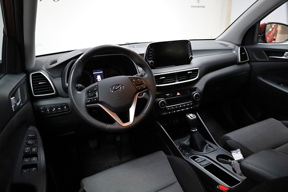 Hyundai Tucson 3 of 5