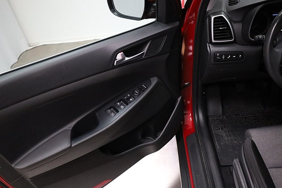 Hyundai Tucson 10 of 25
