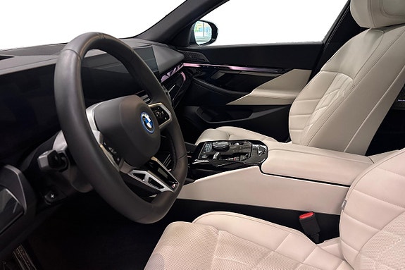 BMW 550e 12 of 20