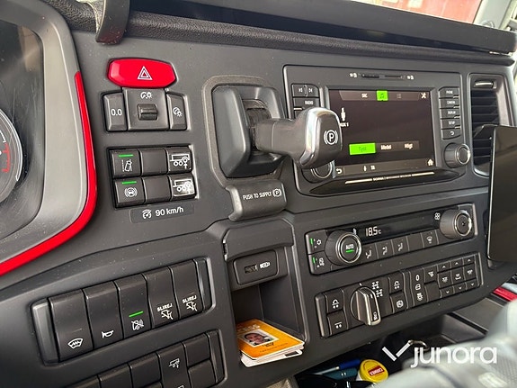 Timmerbil med kran - Scania, R660B6X4NB 22 of 30