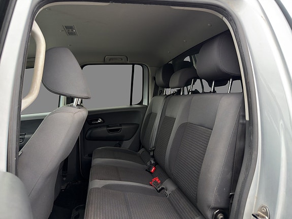 Volkswagen Amarok 14 of 16