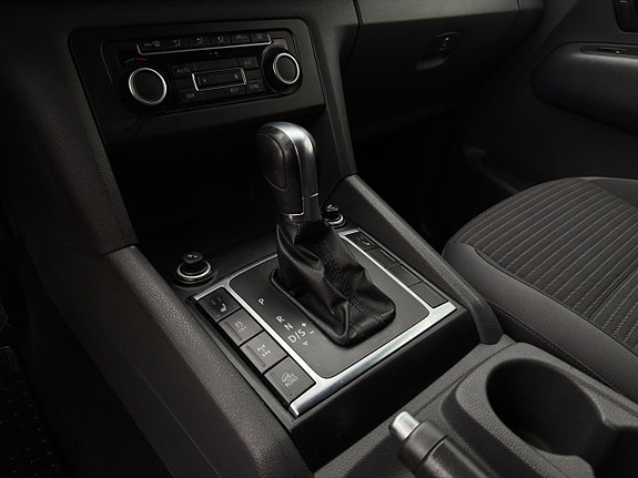 Volkswagen Amarok 12 of 16
