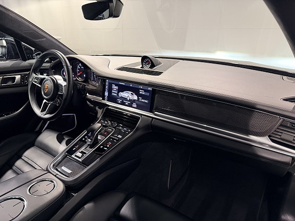 Porsche Panamera 28 of 30